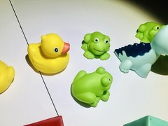 Colorful Interactive Kids Used Toy Set VTech Rubber Toys Blocks Ducks Frog Dinos
