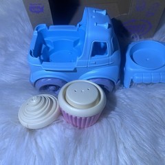 Green Toys Cupcake Truck One Truck and One Complete Cupcake Original Box
