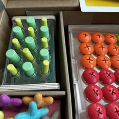 Lovevery The Companion Play Kit 22-24 Months Motor Skills Creativity