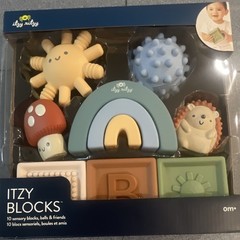 Itzy Ritzy Itzy Blocks Sensory Blocks, Balls & Friends 10pc Rainbow Set