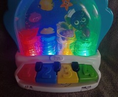 Baby EINSTEIN Pop & Glow Piano Musical Light Up Baby Toy Popping Sea Life 2 Mode