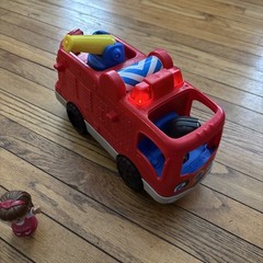 Mattel Fisher Price Little People Fire Truck Lights Up- Works Tested