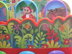 Safari Fun! PeekaBoo Toddlers Sound Book Discover Animal Sounds 3yrs and up.