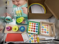 Lovevery The Investigator Play kit 31, 32, 33 Months