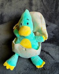 New Gigglescape baby’s kid’s toy 9.5″ Dinosaur in Egg Easter Christmas birthday
