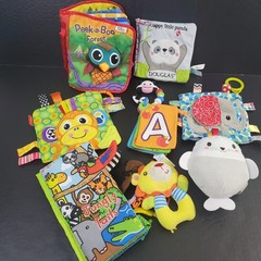 Soft Books And Sensory Toys Crinkle Peekaboo Baby Lot Of 8 Unisex Variety Bundle