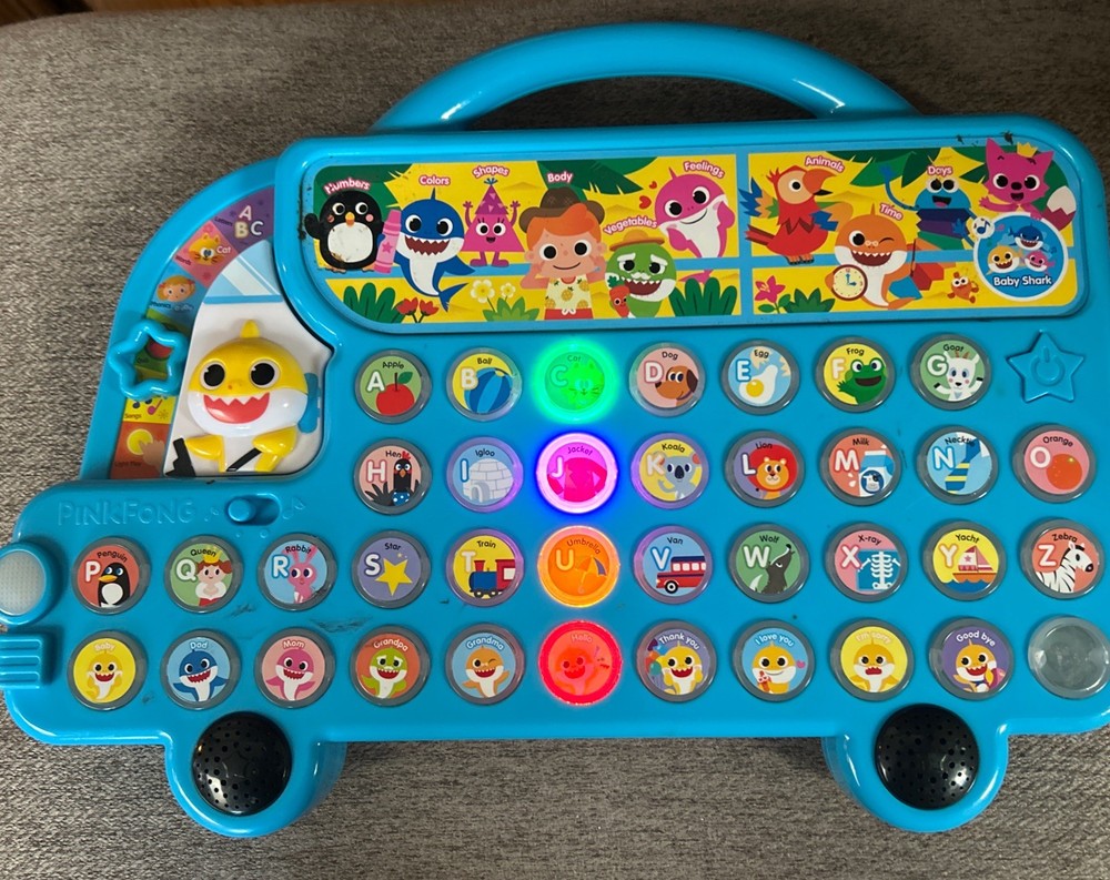 Pinkfong Learning Alphabet English Version Bus Play Toy Baby & Kids Works Great
