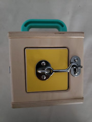 Lovevery Lock Box The Realist Wood Latch (19-21 Mo) Montessori Educational
