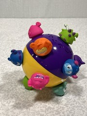 Spin Master CHUCKLE BALL Motorized Bouncing Sensory Developmental Toy – WORKS!!