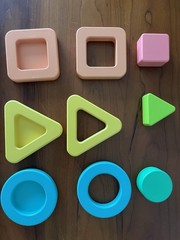 NEW Lovevery Wooden Montessori Geo Shape Puzzle Stacker Toddler 18-24 Months Toy