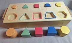 KiwiCo Pop-Up Shape Sorter Puzzle Wooden Blocks Match Colors Shapes Cute Faces