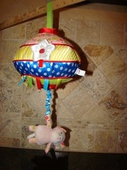 Manhattan Toy Little Bloom Musical Hanging Crib Plush Kitten Taggie Activity