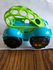 Bright Starts Oball Rattle Roll Easy Grasp Toy Car BPA-Free Ages 3months And Up