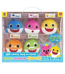 Pinkfong Baby Shark Family SENSORY PLAY SET Melody & Talking & Singing Dolls Toy