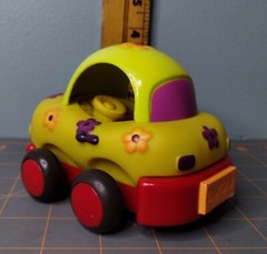 Battat B. Wheeee-Ls! Pull Back GoB YOU Toy Car Flower Love Bug Fast Just
