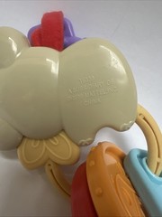 T6339 MATTEL KOALA BEAR PLASTIC RING LINK CLIP LOOP BABY TOY KEY COIN 2009