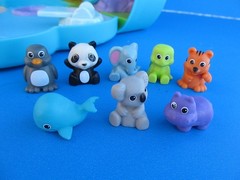 Lakeshore Learn & Play Carry Around Animal Town Beach Park w/8 Animals