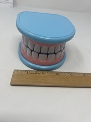 Melissa & Doug Super Smile Dentist Play Set