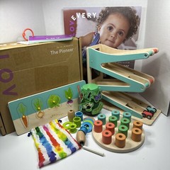 Lovevery Play Kit The Pioneer 16-18M NO MAX & NANA BOOK Montessori Play Set
