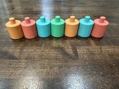 Lovevery Adventurer Play Kit Pegboard 7 Replacement Peg Pieces Stacking Wooden