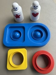 VTG RARE 1980 plastic Johnson & Johnson Parent’s Magazine stacking rattle toy