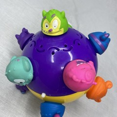 Spin Master CHUCKLE BALL Vibrating Motorized Bouncing Sensory Developmental Toy