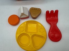 Fisher Price Laugh & Learn Learning Kitchen Lights Music & Sounds W/ Accessories