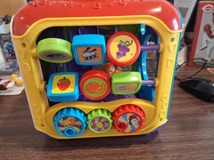 LEARNING INTERACTIVE SQUARE CUBE EDUCATIONAL TOY, SINGS SONG, LIGHTS UP