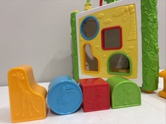BATTAT Jungle Fun Activity Center Bead Maze Musical Zebra Piano 8 shapes to Sort
