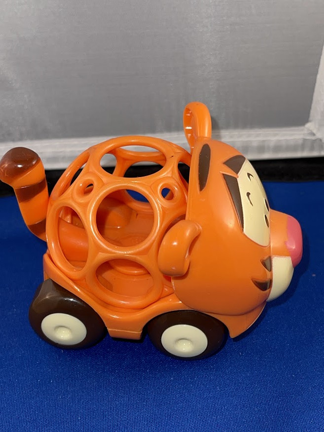 Disney Oball Orange Tigger Baby Go Grippers Cars Developmental Toy 3.5 Inch