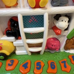 Chicco Interactive Bilingual English Spanish Music Lights Farm Animal SoundsToy