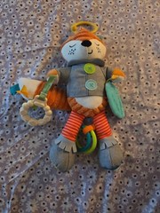 Infantino Playtime 10″ Plush Fox Sensory Activity Toy Rattle Crinkle Teether