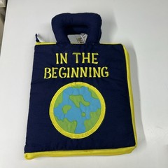 POCKETS OF LEARNING IN THE BEGINNING ZIP UP CLOTH CARRY BOOK CHRISTIANITY