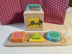 LOVEVERY/MONTESSORI WOOD LATCH BOX, GEO SHAPES PUZZLE FROM THE REALIST PLAY KIT
