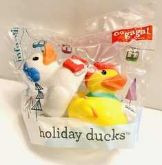 Infantino Go Gaga! Christmas Holiday Rubber Duckie Ducks Bath 2 pack