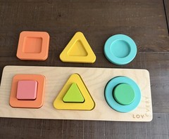 Lovevery The Realist Play Kit 19 To 21 Months Geo Shapes Puzzle