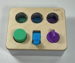 Lovevery Sensory Switchboard The Thinker Play Kit Push Flip Twist 11-12 Months