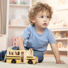 Melissa Doug School Bus Wooden Play Set with 7 Play Figures