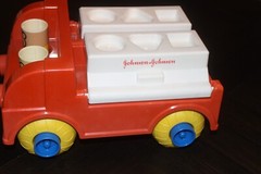 Johnson & Johnson Shape Sorter Fire Truck Pull Toy Complete Set Vintage