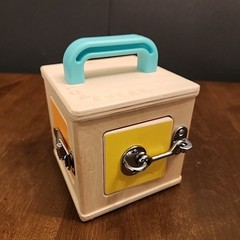 LOVEVERY Wooden Lock Box Latches The Realist Box Montessori Learning Toy