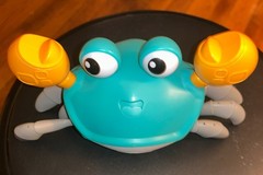 Dancing Crawling Crab Toy, Engaging Baby Playtime Fun Obstacle Avoidance Sensors