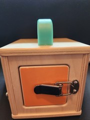 Lovevery Lock Box The Realist Play Kit 19-21 Months Montessori Toy
