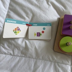 Chuckle & Roar Montessori Sort & Stack- Touch & Learn Puzzle Pegs &Shapes 3 & Up