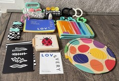 COMPLETE Lovevery The Looker Play Kit Newborn Infant Original Used