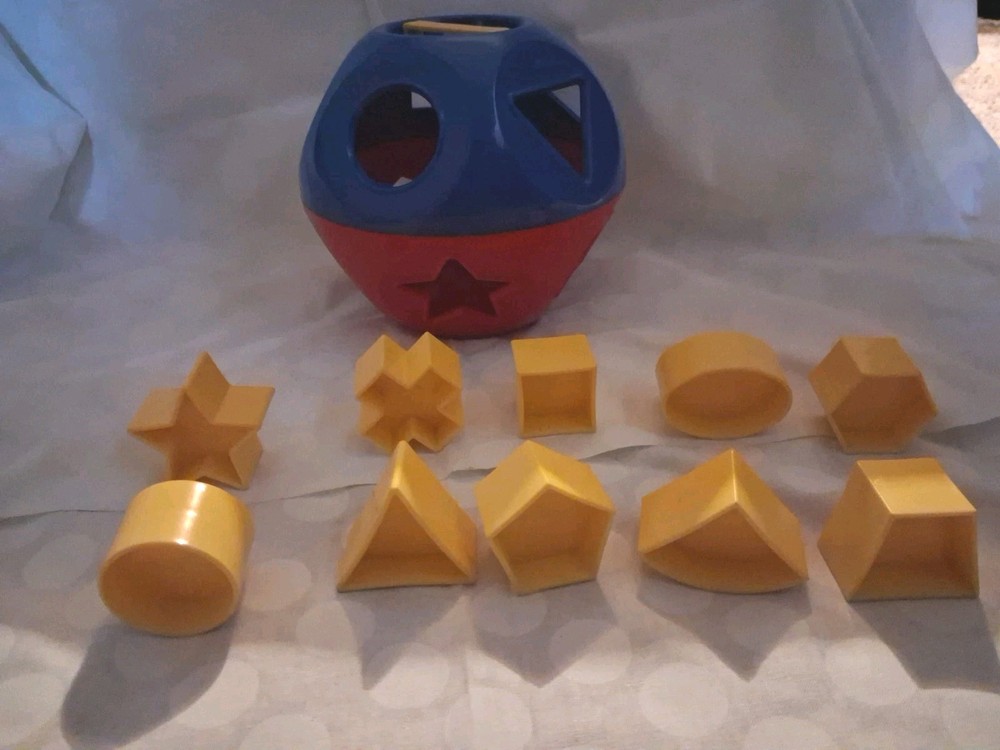 VintagevTupperware Red &blue Sorting Ball And 10 Yellow Shape Pieces