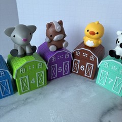 Learning Resources Colorful Counting 1-10 Barn Boxes & Animals Figures