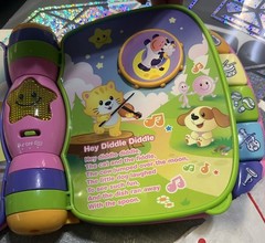 VTech Musical Rhymes Lights Up and Has Music Used/ Battery Included Works