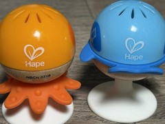Hape Stay-Put Rattle Set of 2 sea Animal Suction Rattle Toys Whale Jelly