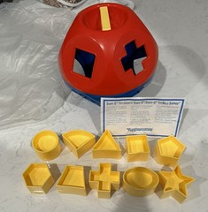 TUPPERWARE Shape- O Ball Toy BRAND NEW
