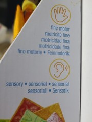 Melissa & Doug Soft Taco Fill & Spill Multi Textured 6 Months Fine Motor Sensory